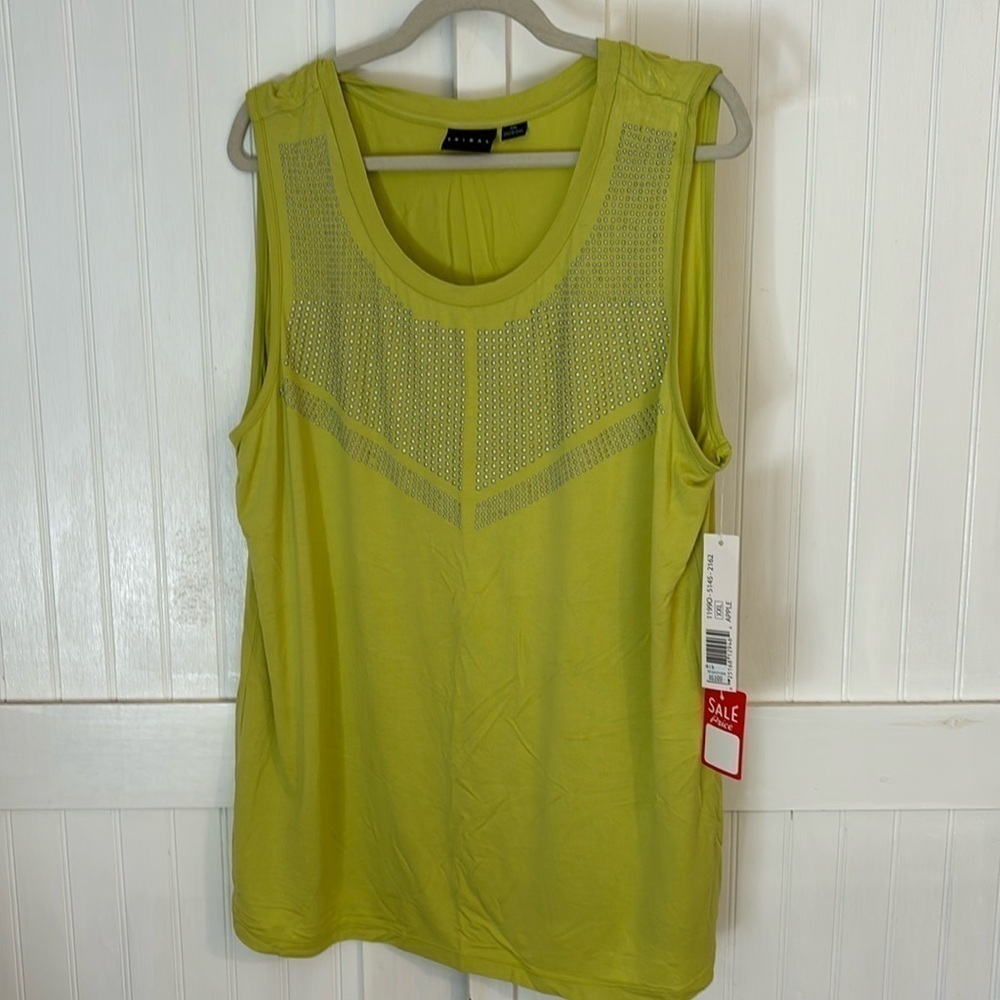Tribal green apple colored, sleeveless tank size XXL